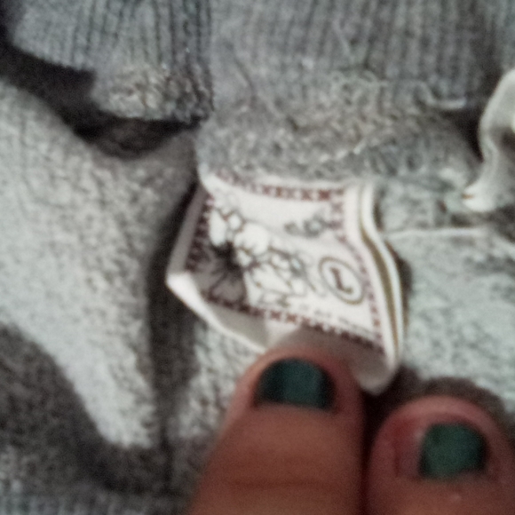 Cute gray  pants - Picture 3 of 3